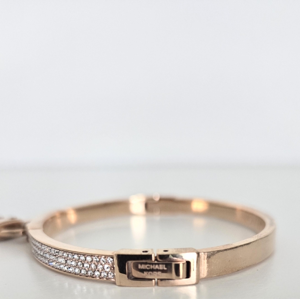 MICHAEL KORS - Pave Padlock Bracelet - Picture 3 of 7